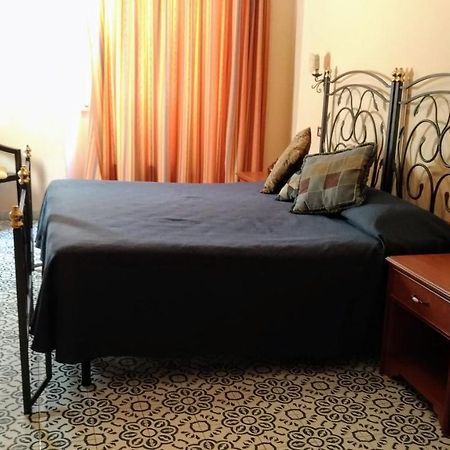 Nicolas Inn Roma Exterior foto
