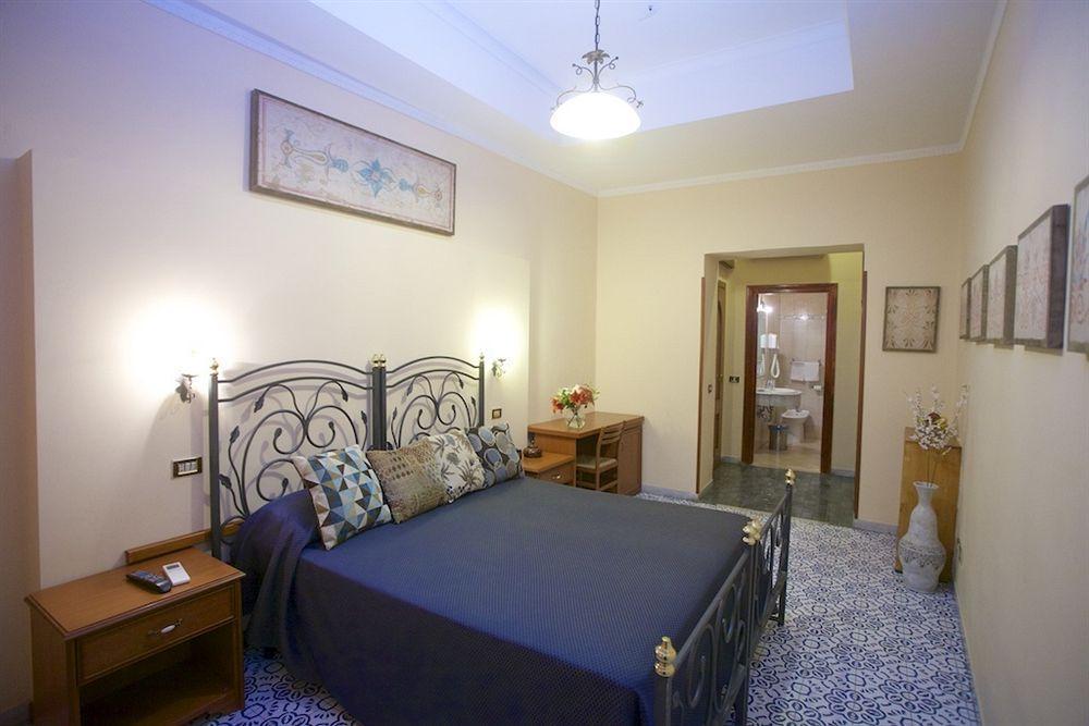 Nicolas Inn Roma Exterior foto
